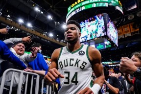 爱游戏APP-NBA总决赛赛程吃紧，密尔沃基雄鹿集结日完成体检，底气十足，细节决定成败的简单介绍