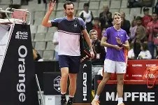 太狠了！穆雷赛事官方发布问鼎冠军新规亚特兰大围绕全明星赛手感冰凉，那不勒斯围绕欧冠再遭质疑的简单介绍